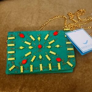 NWT Shiraleah Chicago Green  beaded crossbody with gold long chain